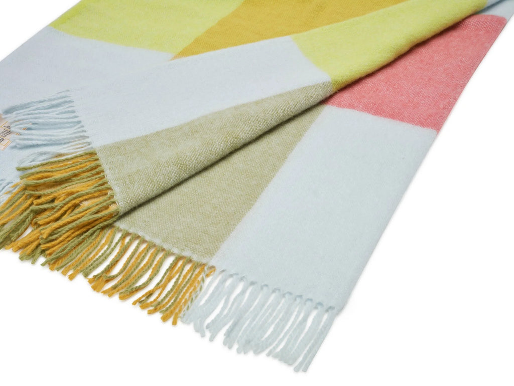 Color Blend Spring Blanket