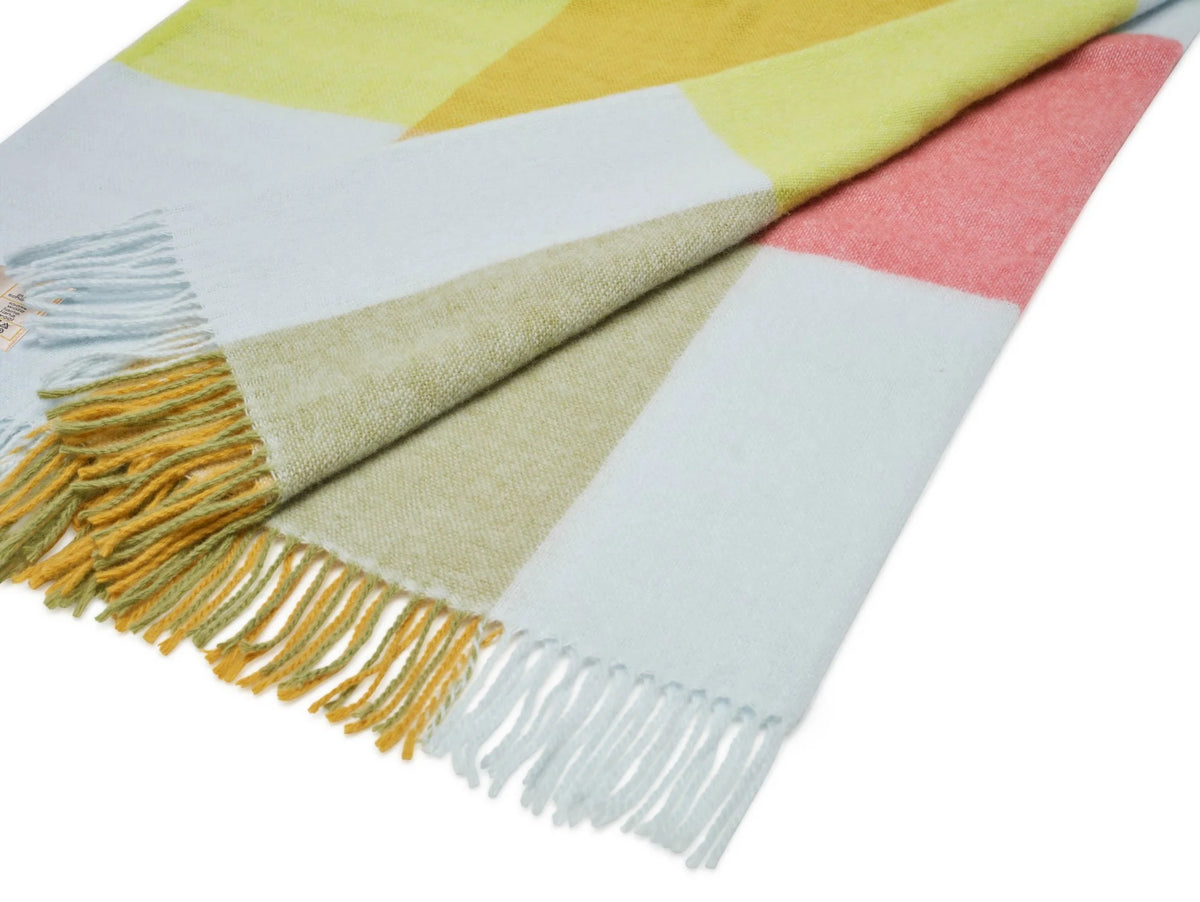 Color Blend Spring Blanket