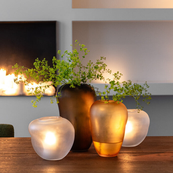Vase Rune White