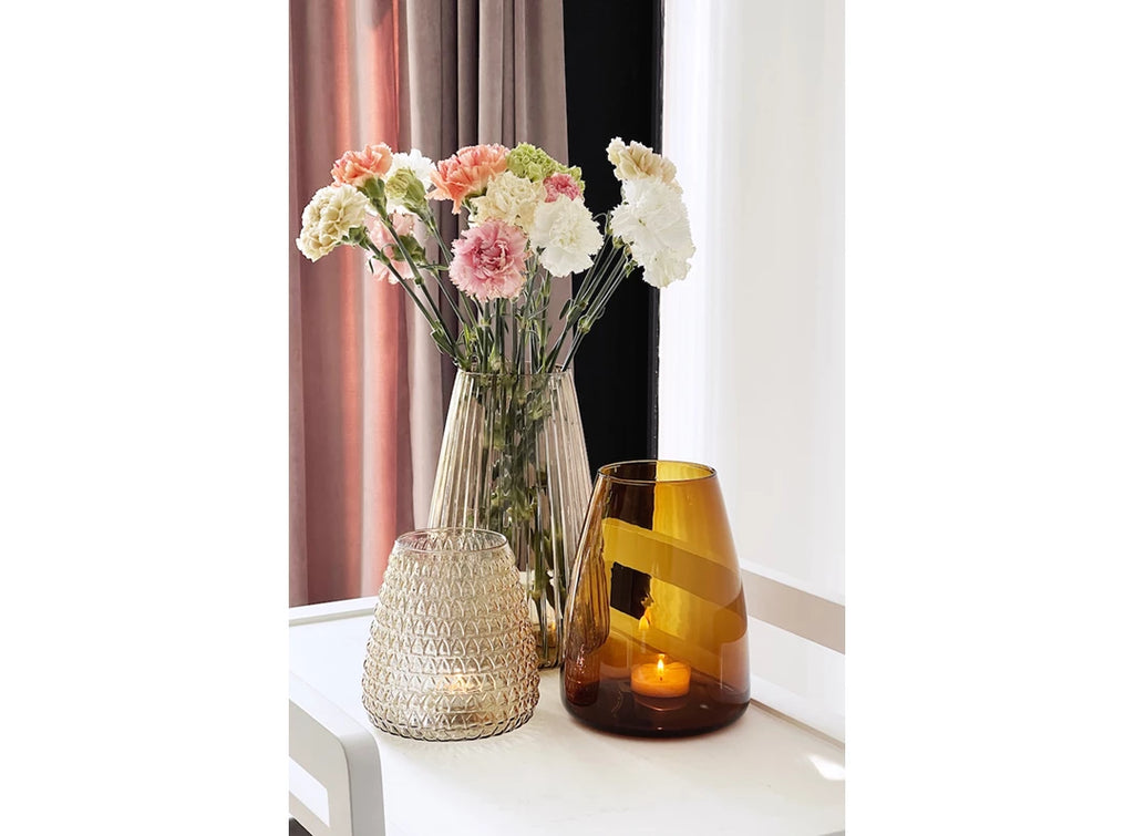 Dim Smooth Vase Amber